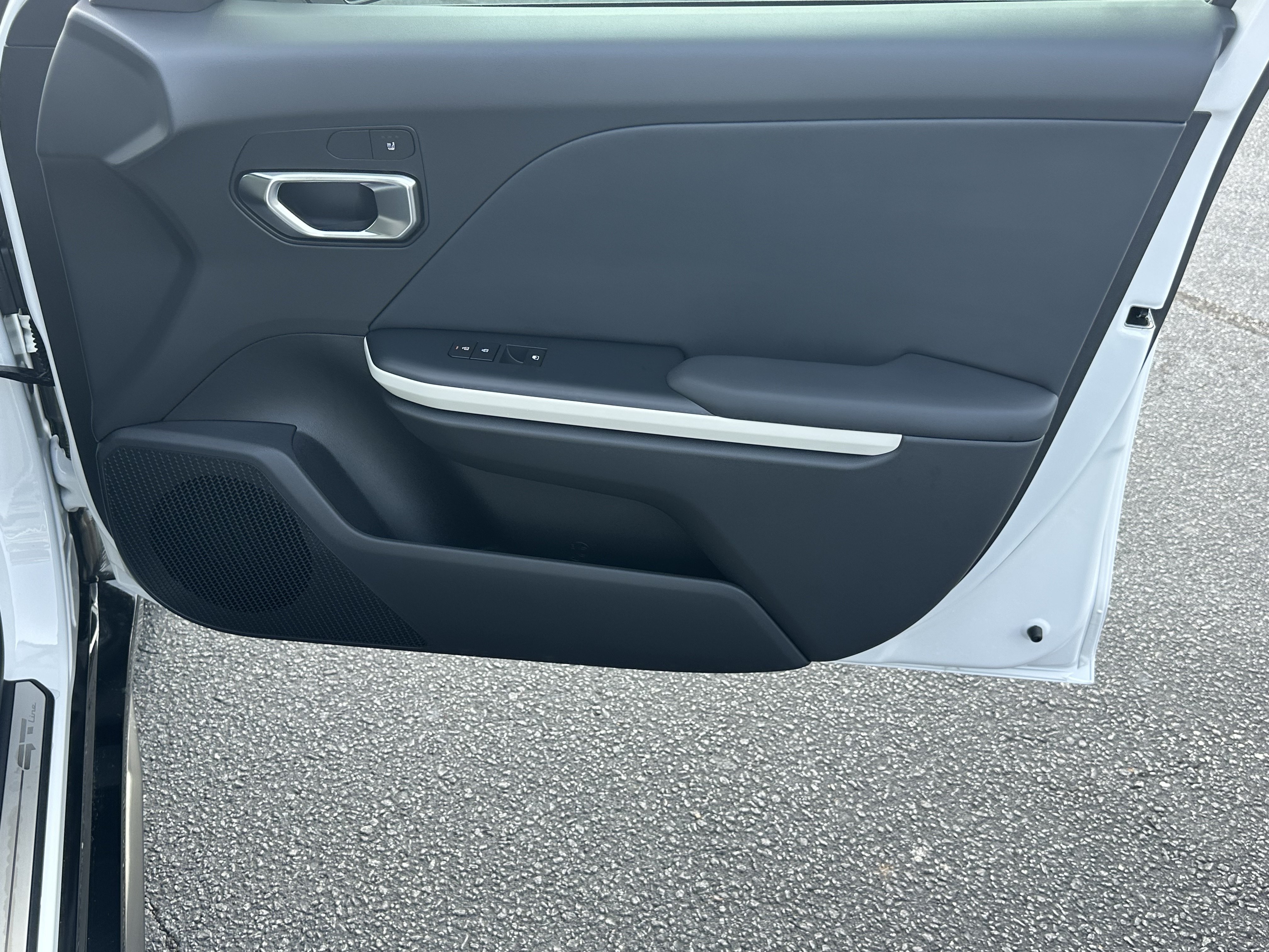 New 2026 Snow White Pearl Kia GT-Line image 15