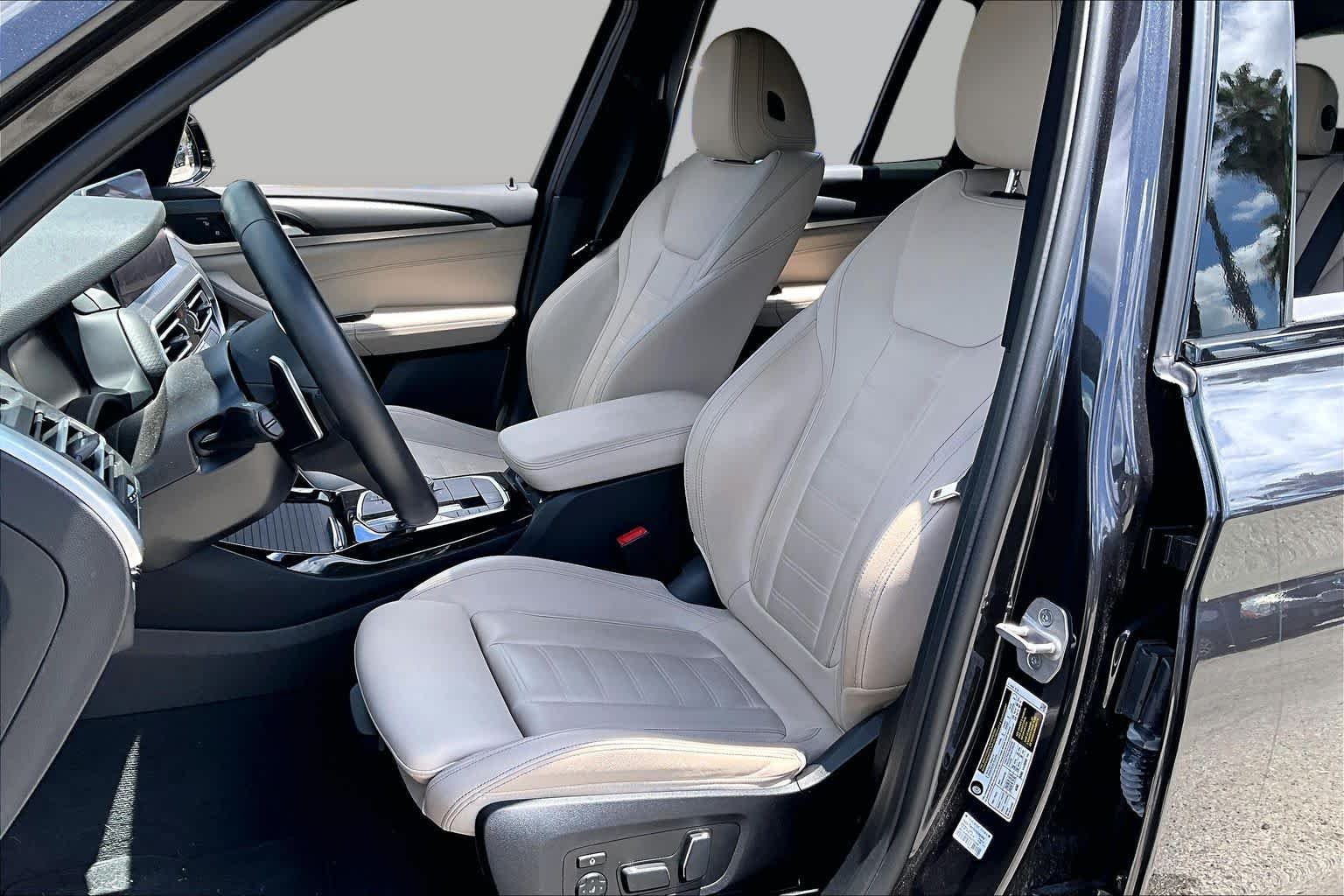 Used 2024 Dark Graphite Metallic BMW sDrive30i image 7