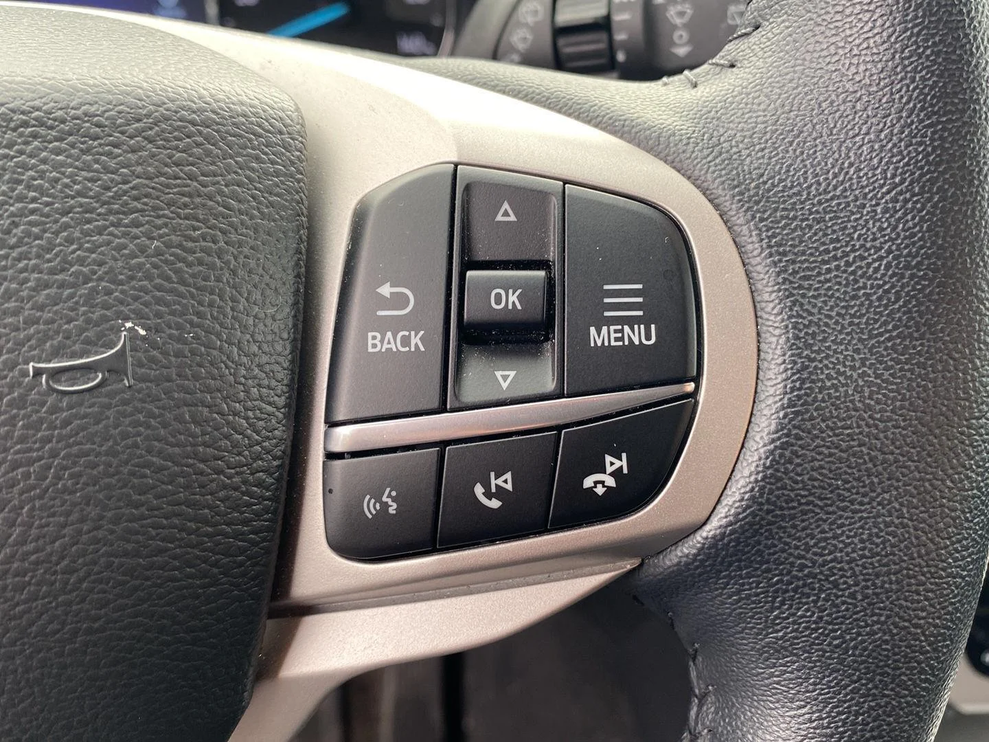 Used 2023 Iconic Silver Ford XLT image 19