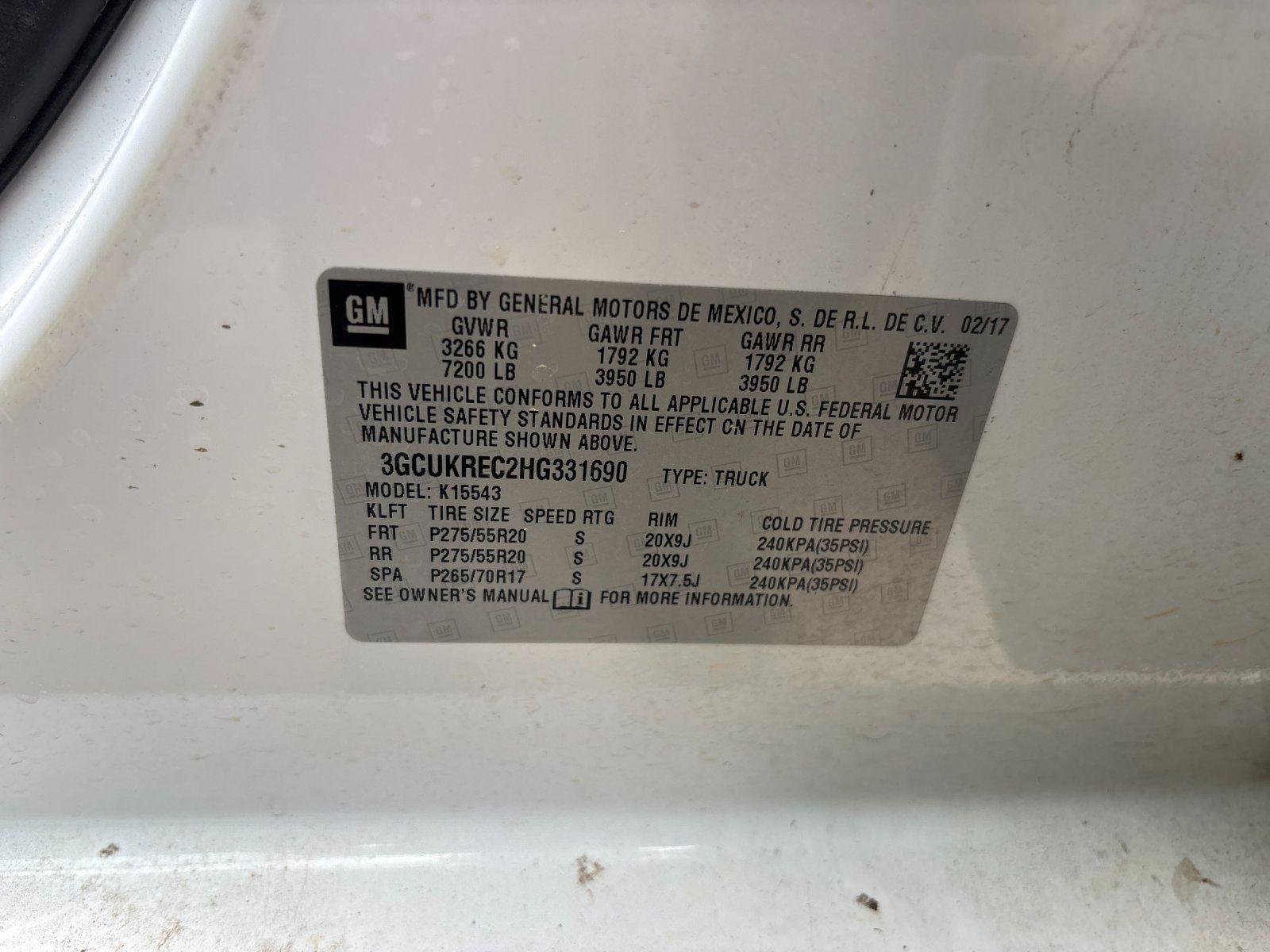 Used 2017 Summit White Chevrolet LT image 9