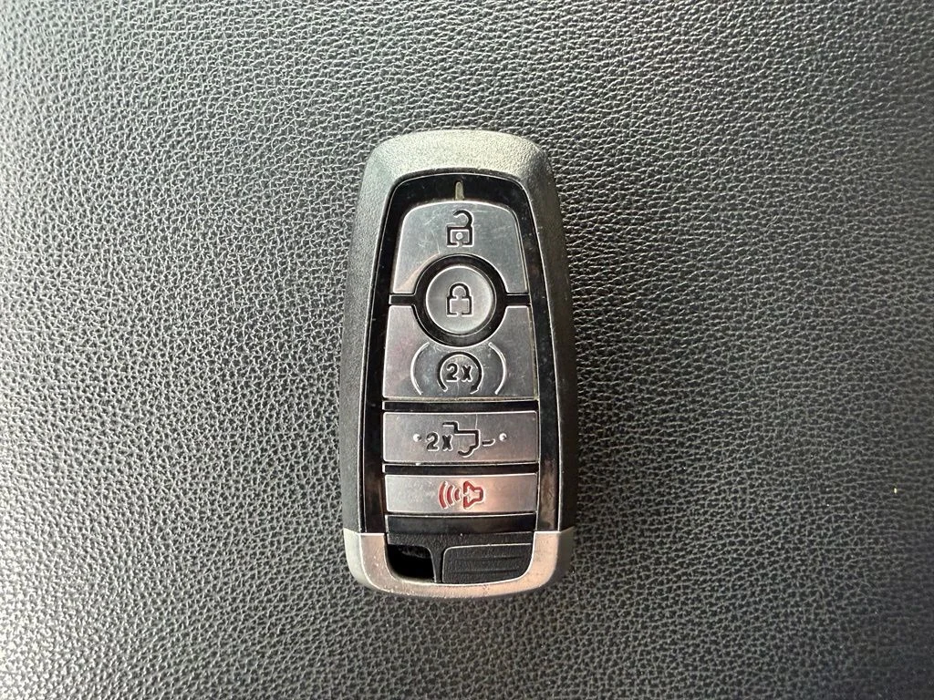 Used 2023 Silver Ford XLT image 29