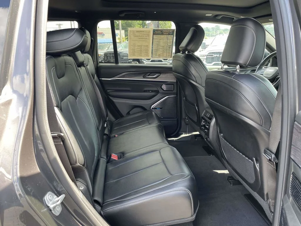Certified Used 2022 Gray Jeep Overland image 18