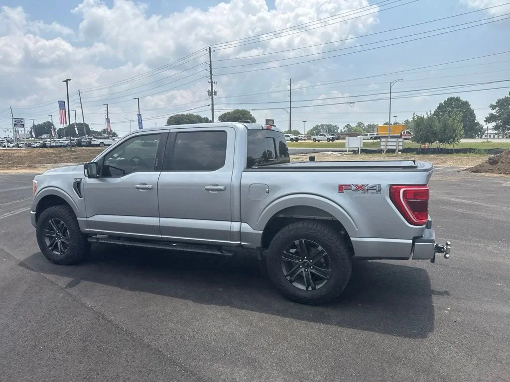 Used 2022 Silver Ford XLT image 10