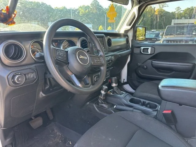 Used 2022 White Jeep Unlimited Sport image 11