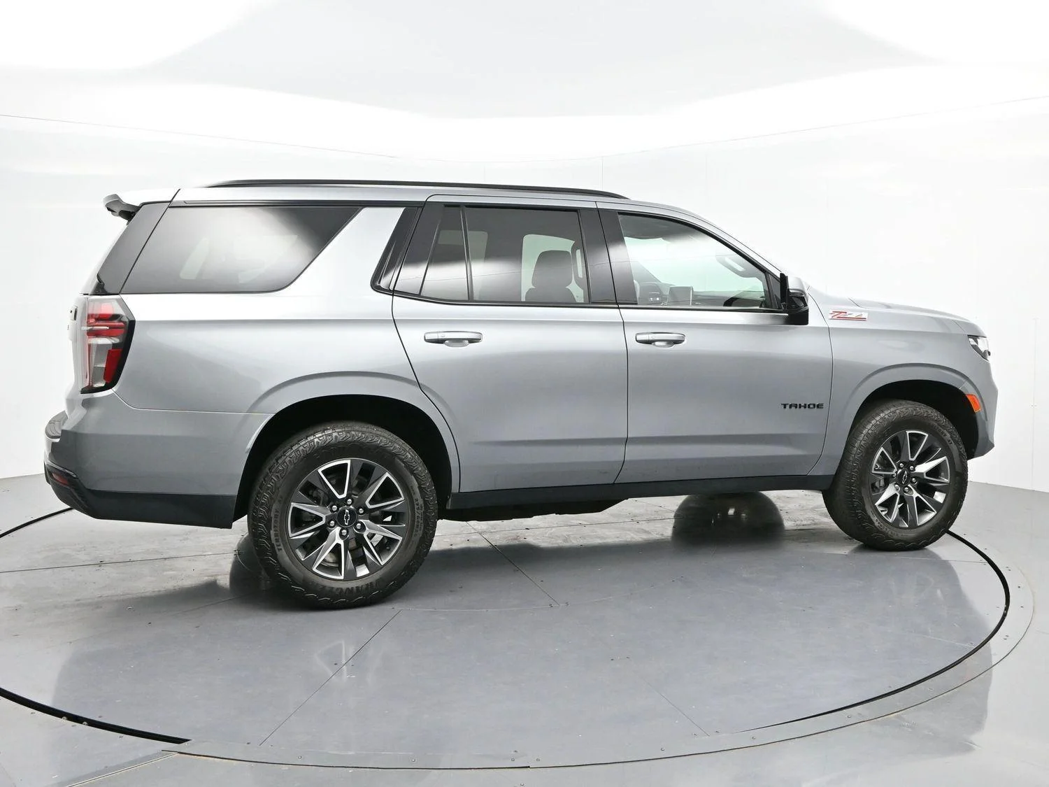 Used 2024 Sterling Gray Metallic Chevrolet Z71 image 8