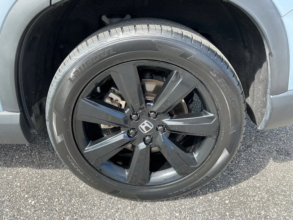 Used 2025  Honda Black Edition image 23