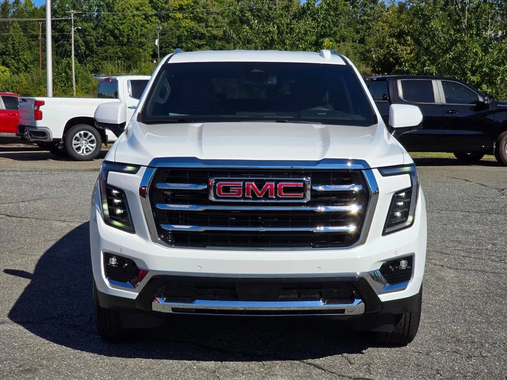 New 2026 Summit White GMC Elevation image 4