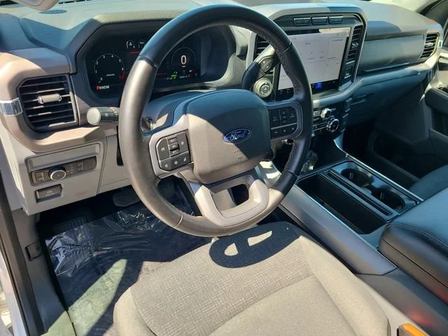 Used 2024 White Ford XLT image 13