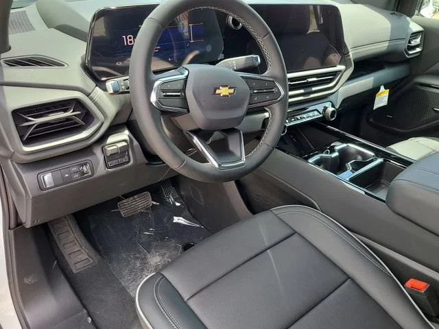 New 2026 Summit White Chevrolet LT - Extended Range image 19