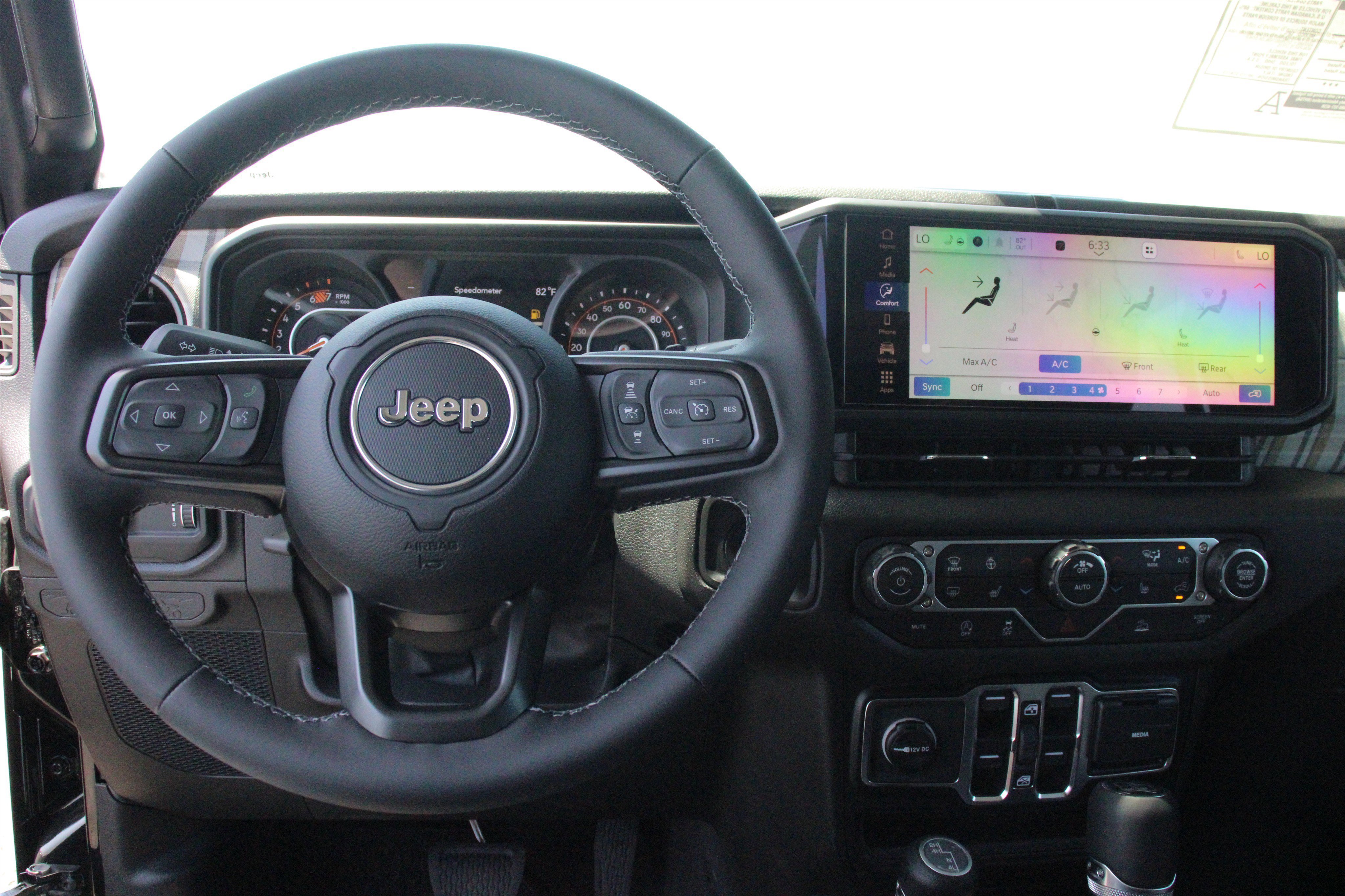 New 2026 Black Clear-Coat Exterior Paint Jeep 85th Anniversary image 8