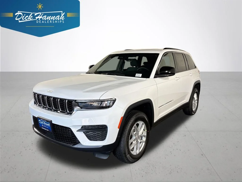 2026 Jeep Grand Cherokee Laredo X 4x4's photo