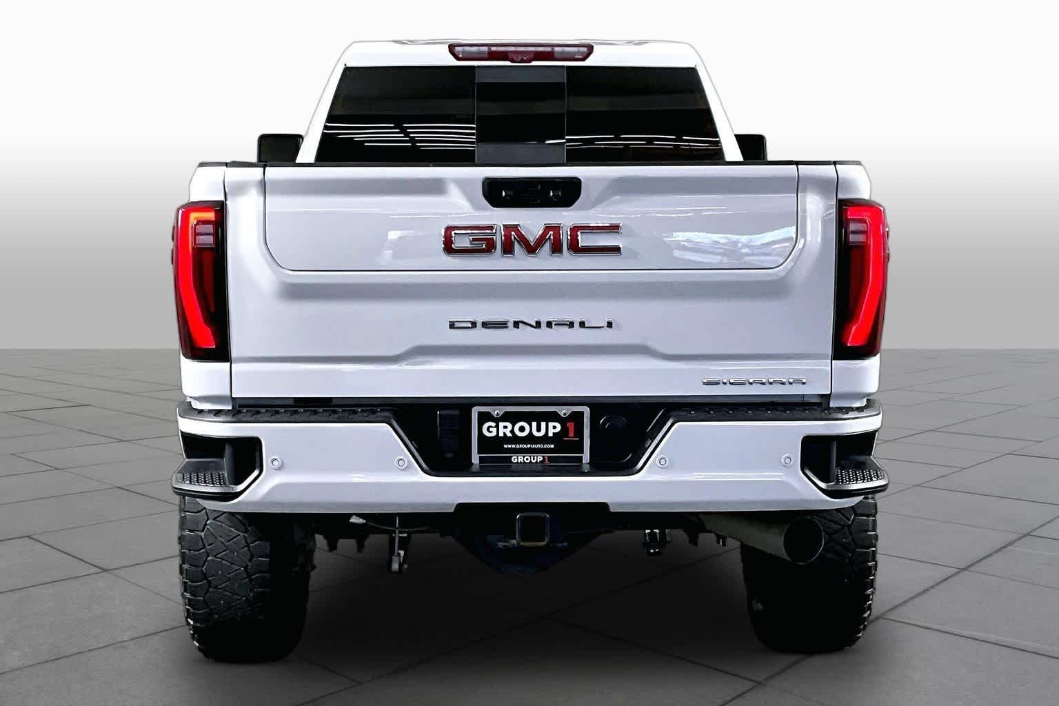 Used 2024 Summit White GMC Denali image 5