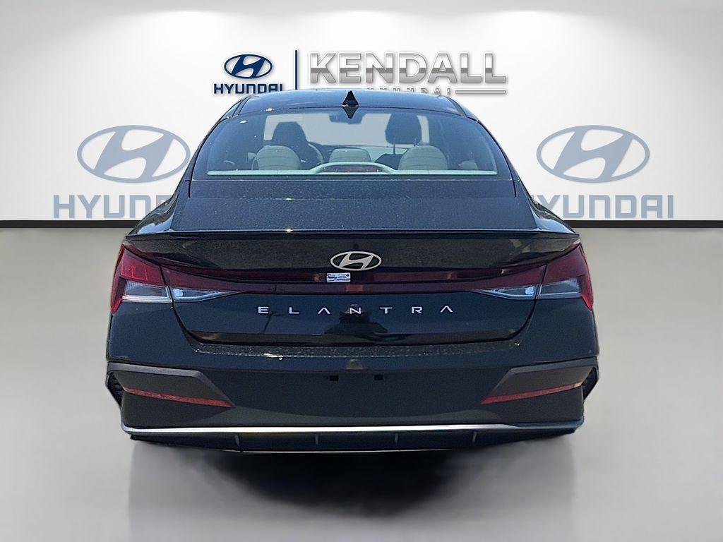 New 2026 Abyss Black Hyundai SEL Sport image 5