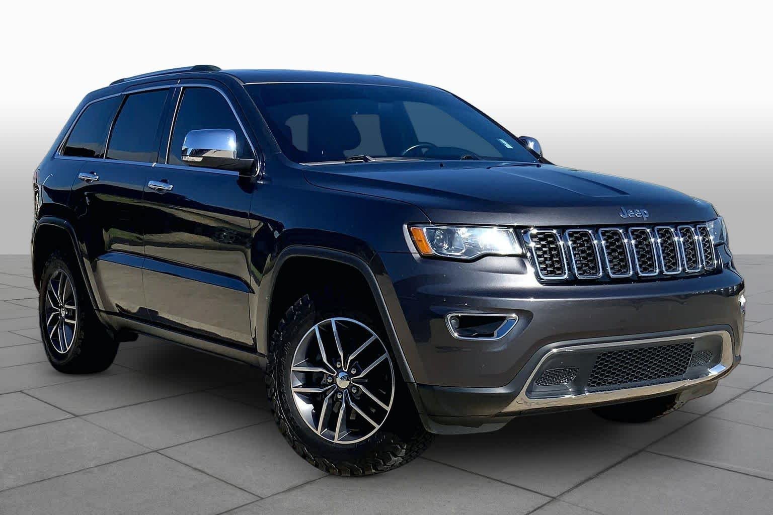 Used 2017 Granite Crystal Metallic Clearcoat Jeep Limited image 2