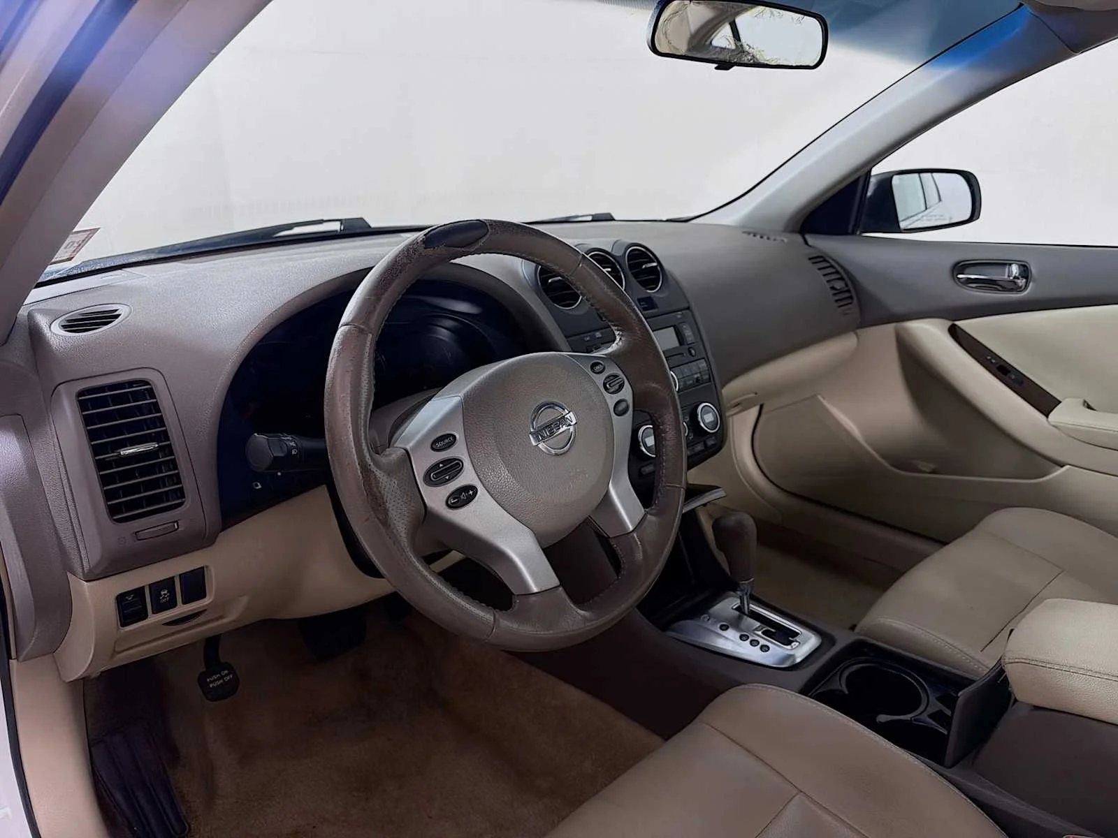 Used 2011 Winter Frost Pearl Nissan 2.5 SL image 7