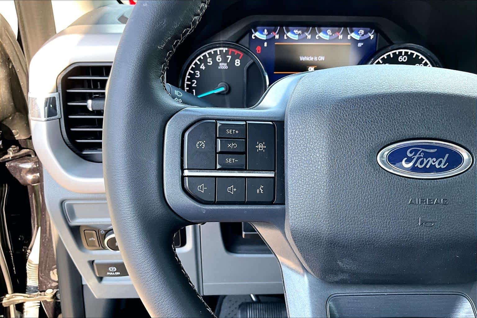 Used 2023 Agate Black Ford XLT image 24