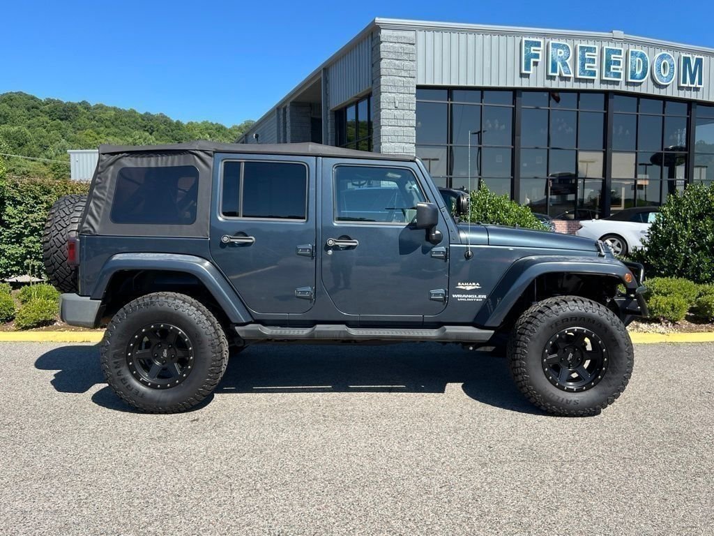 Used 2008 Steel Blue Metallic Jeep Unlimited Sahara image 11