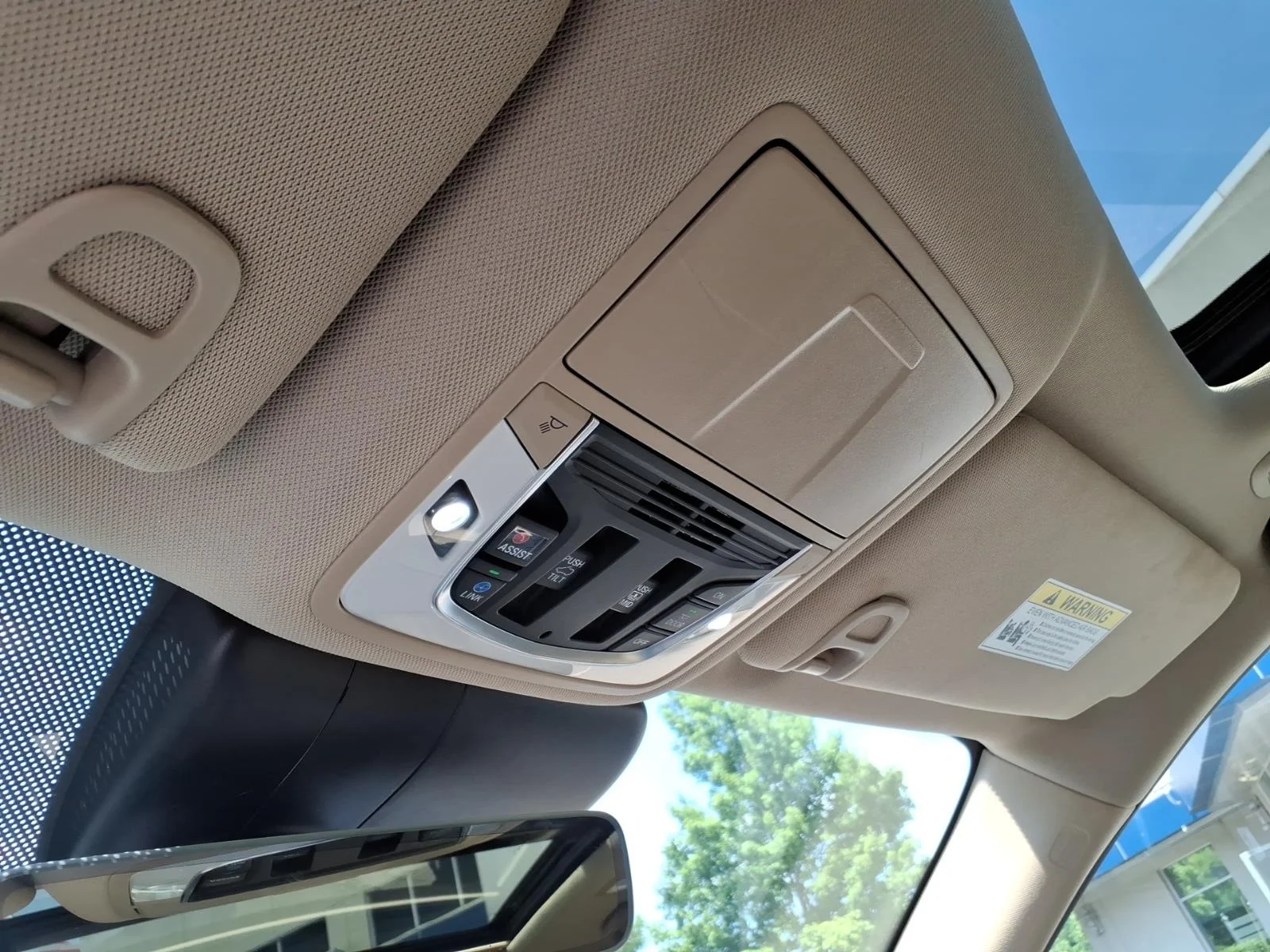 Used 2024 Platinum White Pearl Acura SH-AWD TECH image 15