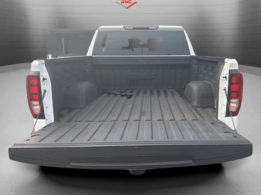 Used 2023 White GMC Elevation image 13