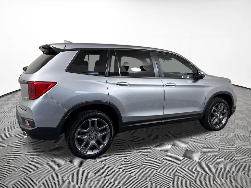 Used 2023 Gray Honda EX-L image 9