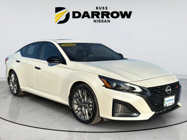 Certified Used 2024 White Nissan 2.0 SR image 7