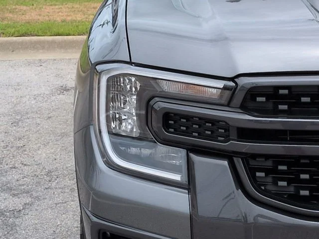 New 2026 Carbonized Gray Metallic Ford XLT image 10