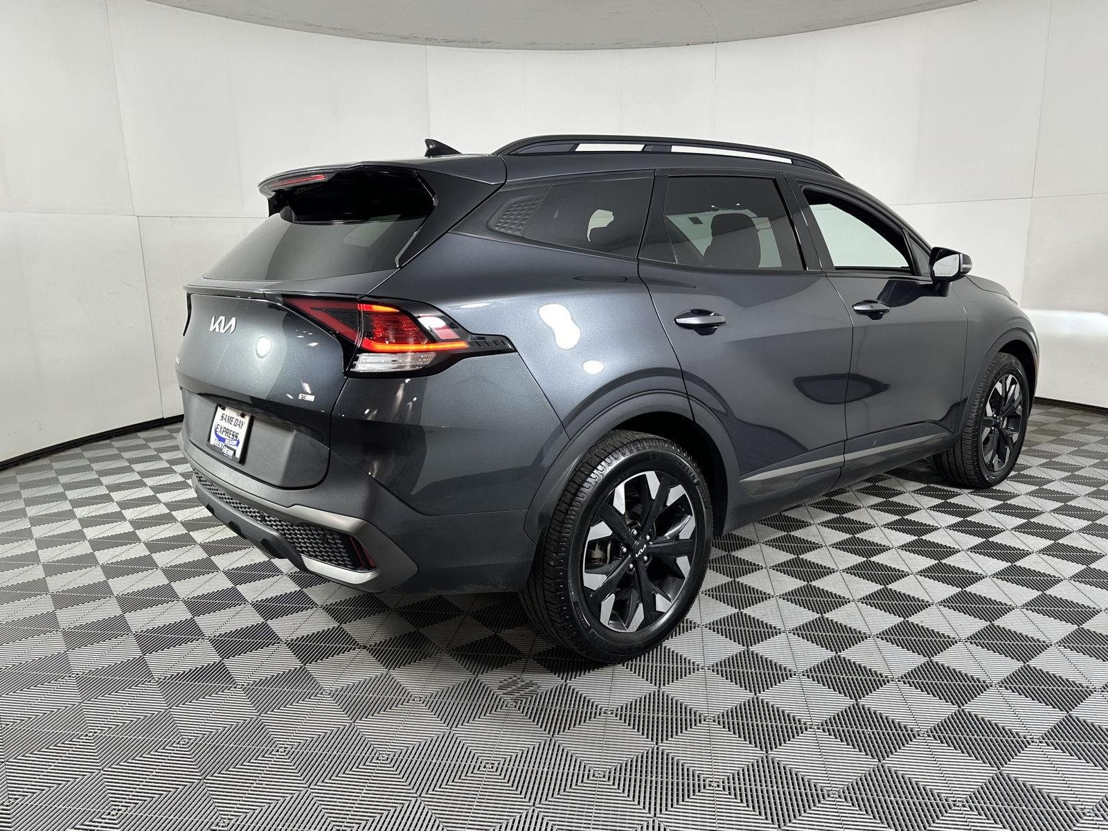 Used 2024 Gravity Gray Kia X-Line image 21