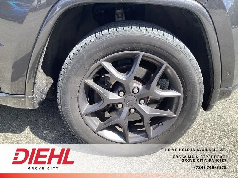 Used 2021 Gray Jeep Limited image 9
