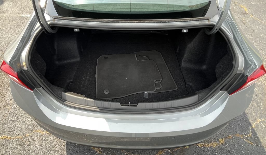 2025 Chevrolet Malibu 1LT - Photo 4
