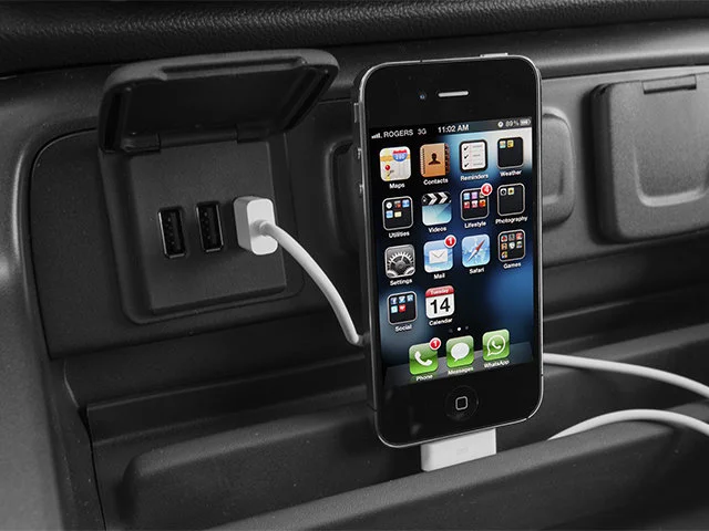 Used 2014 White Diamond Tricoat Chevrolet LTZ image 18
