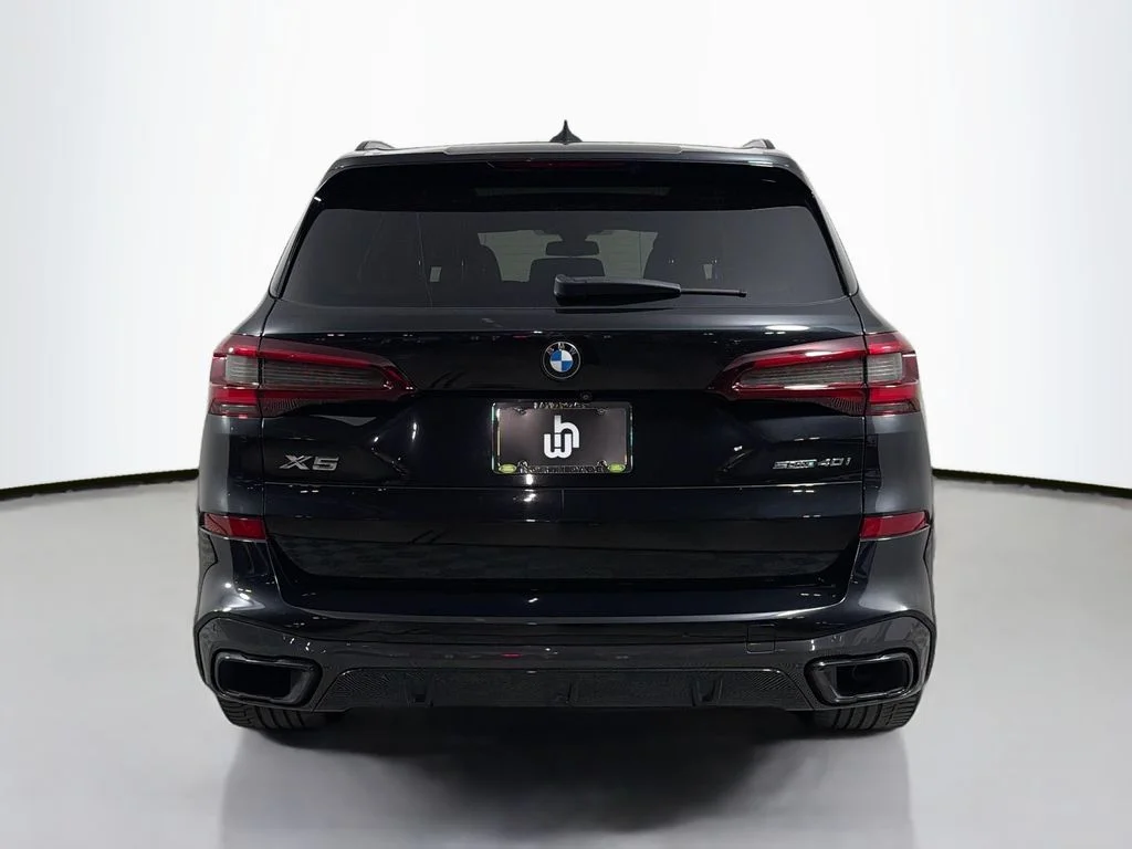 Used 2022 Black BMW sDrive40i image 6
