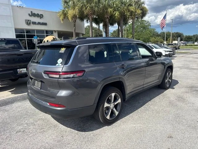 Used 2023 Gray Jeep Limited image 2