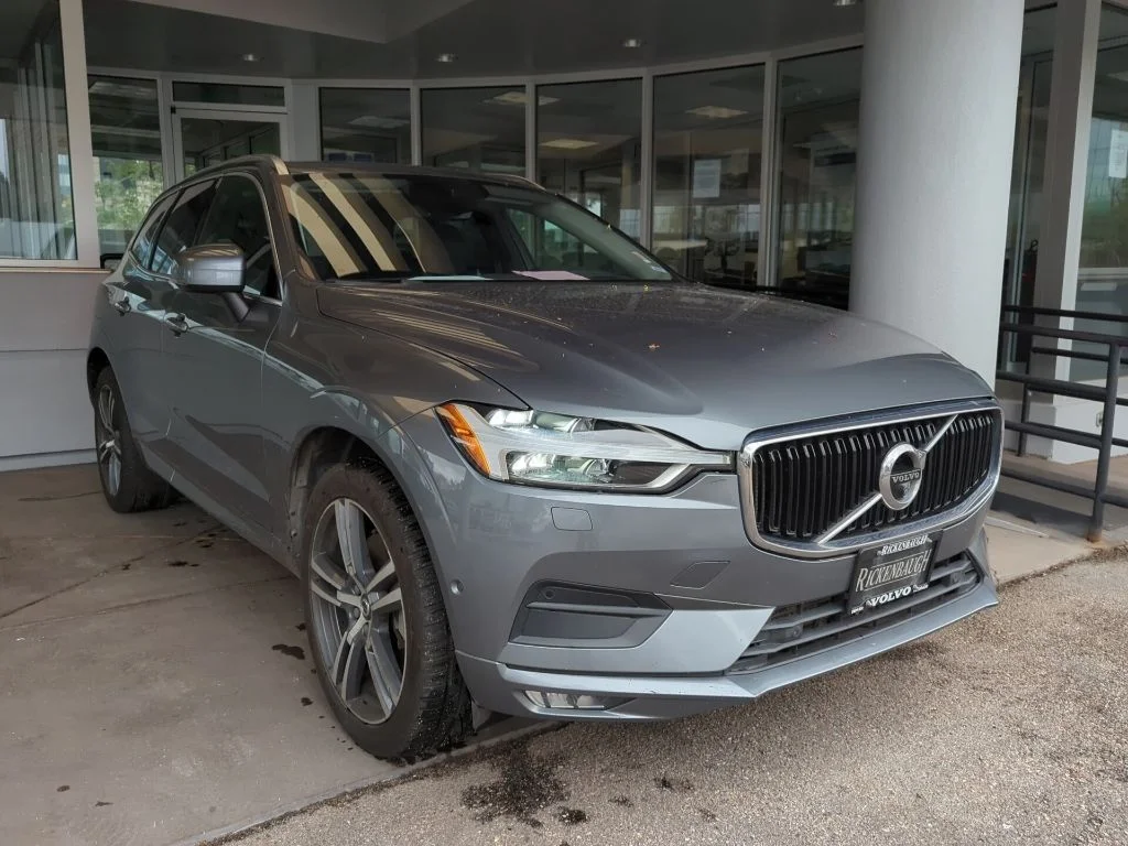 2018 Volvo XC60 T6 Momentum AWD's photo
