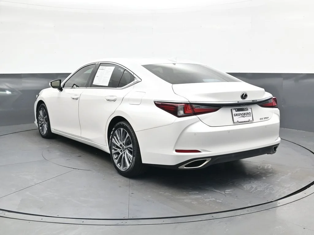 Used 2021 White Lexus 350 image 8