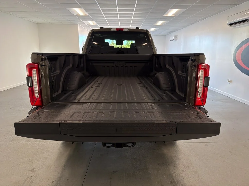 New 2027 Gray Ford Lariat image 7