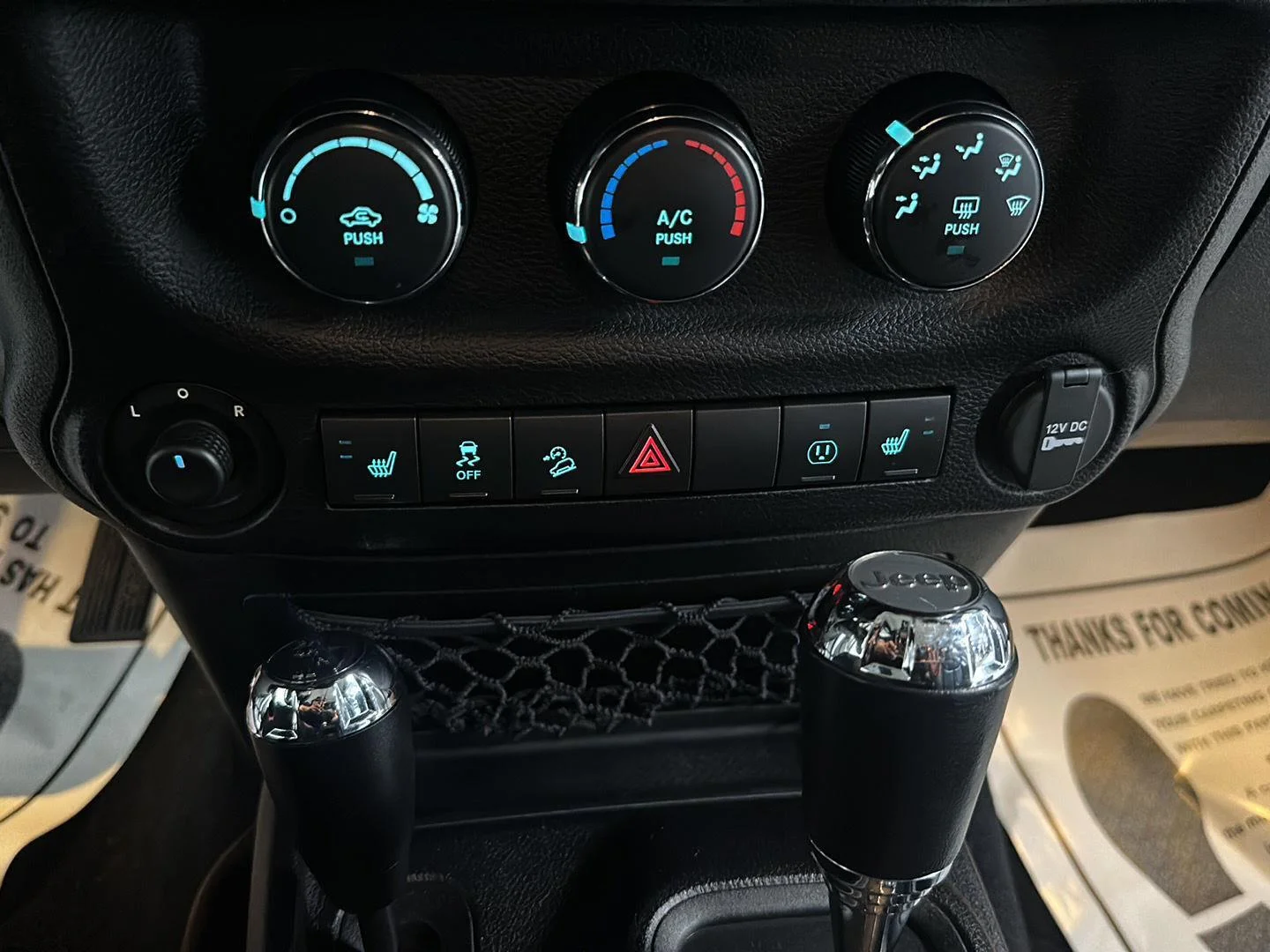 2015 Jeep Wrangler Unlimited Sahara - Photo 18