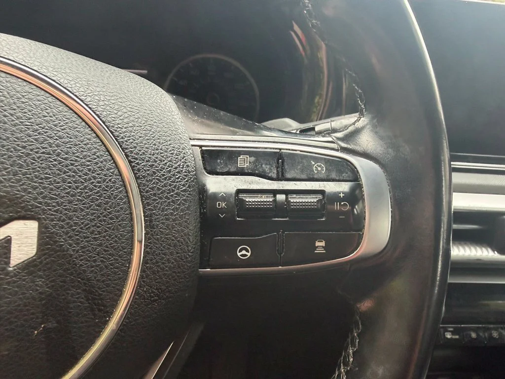 Used 2022 Wolf Gray Kia GT-Line image 19