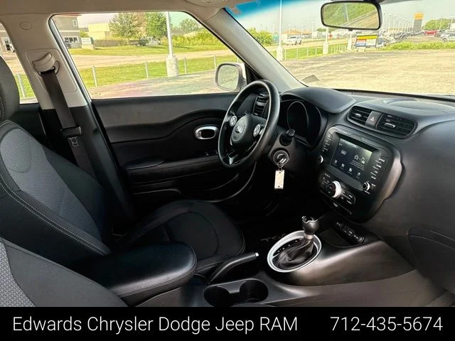 Used 2019 White Kia Plus image 30
