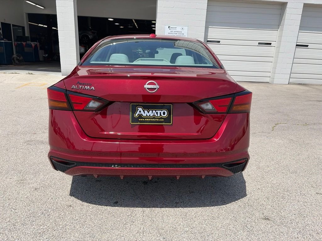 2025 Nissan Altima SV - Photo 4