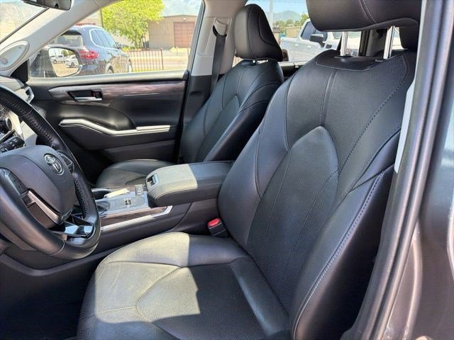 Used 2021 Gray Toyota Hybrid Limited image 12