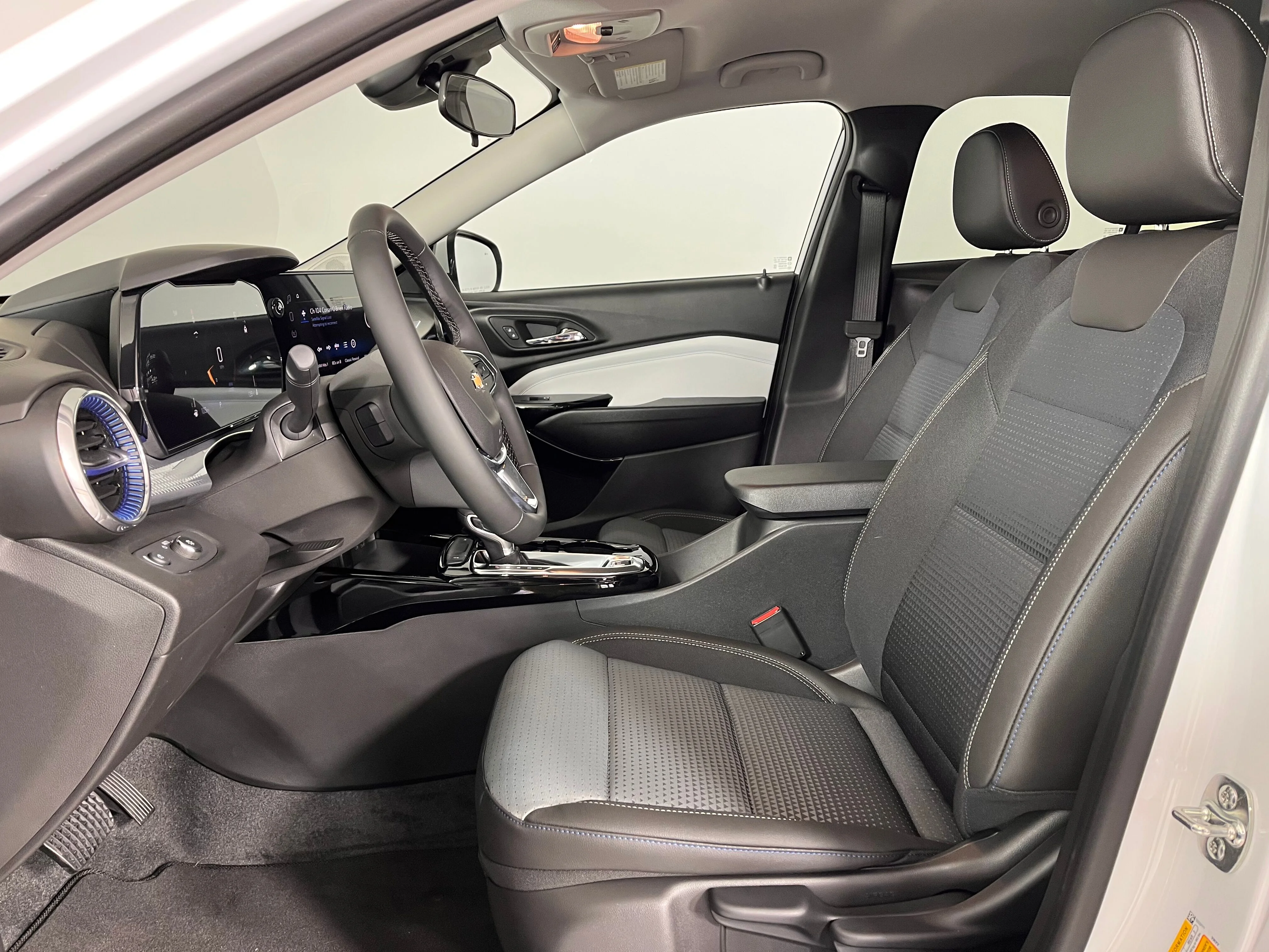 2026 Chevrolet Trax LT - Photo 7