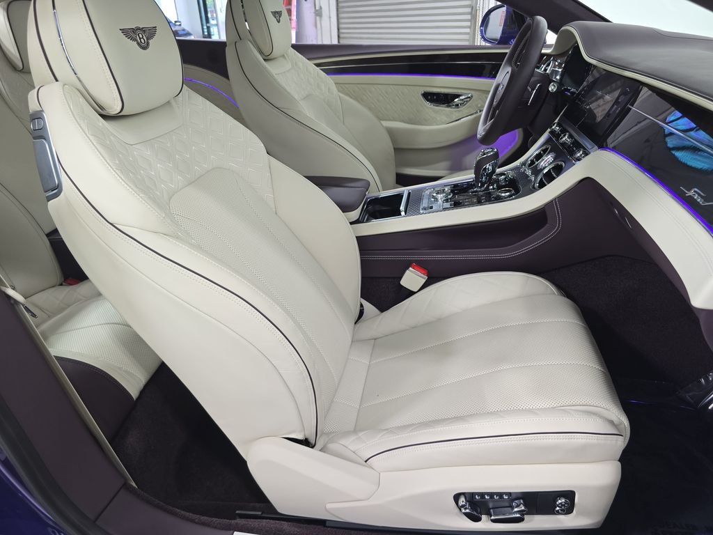 Used 2023  Bentley Speed image 27