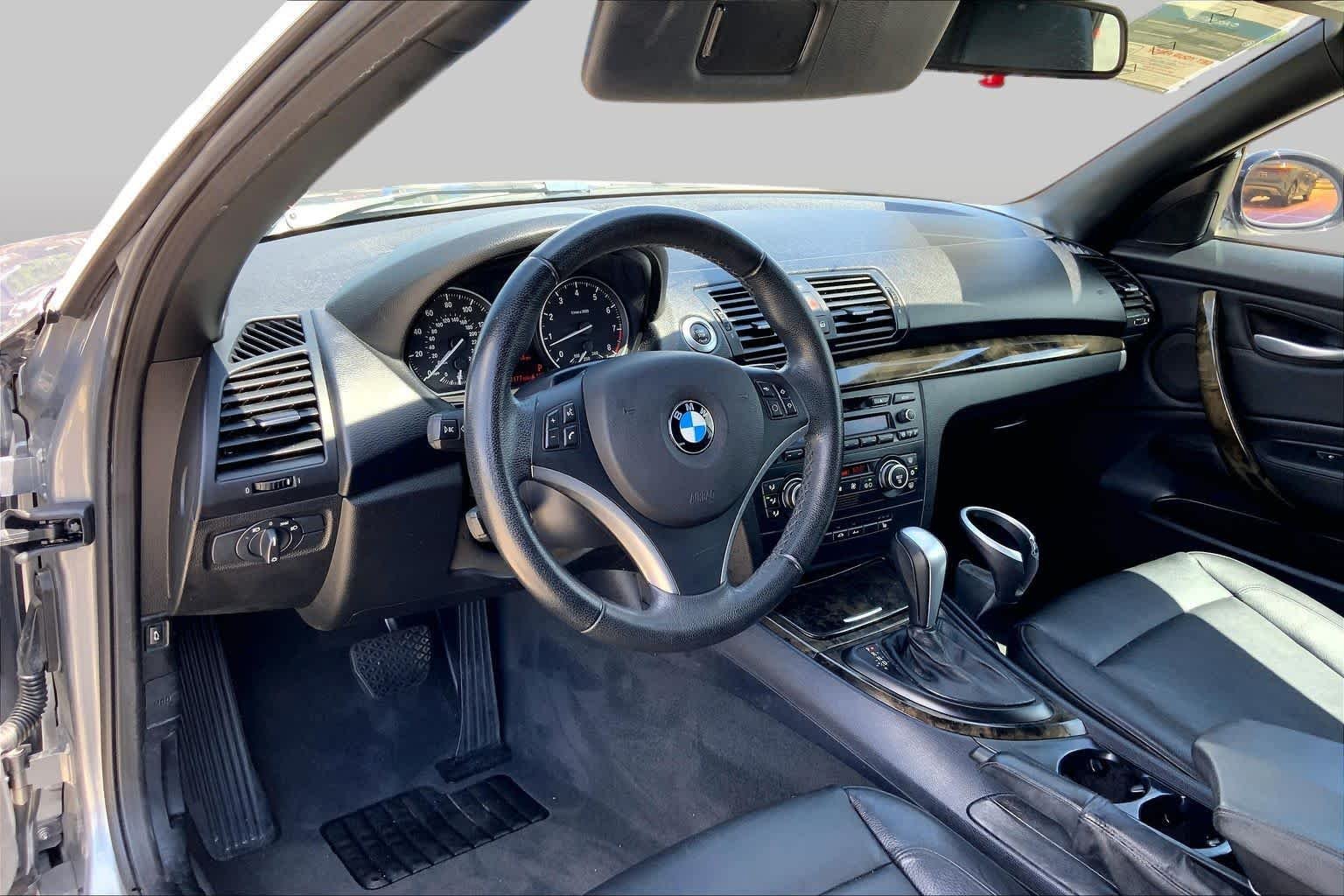 Used 2009 Alpine White BMW 135i image 14