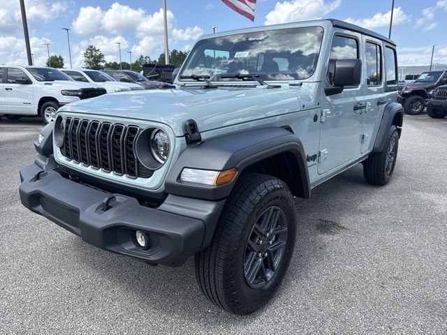New 2026 White/off-white Jeep Sport S image 4