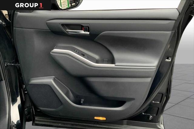 Certified Used 2021 MIDNIGHT BLACK METALLIC Toyota  image 23