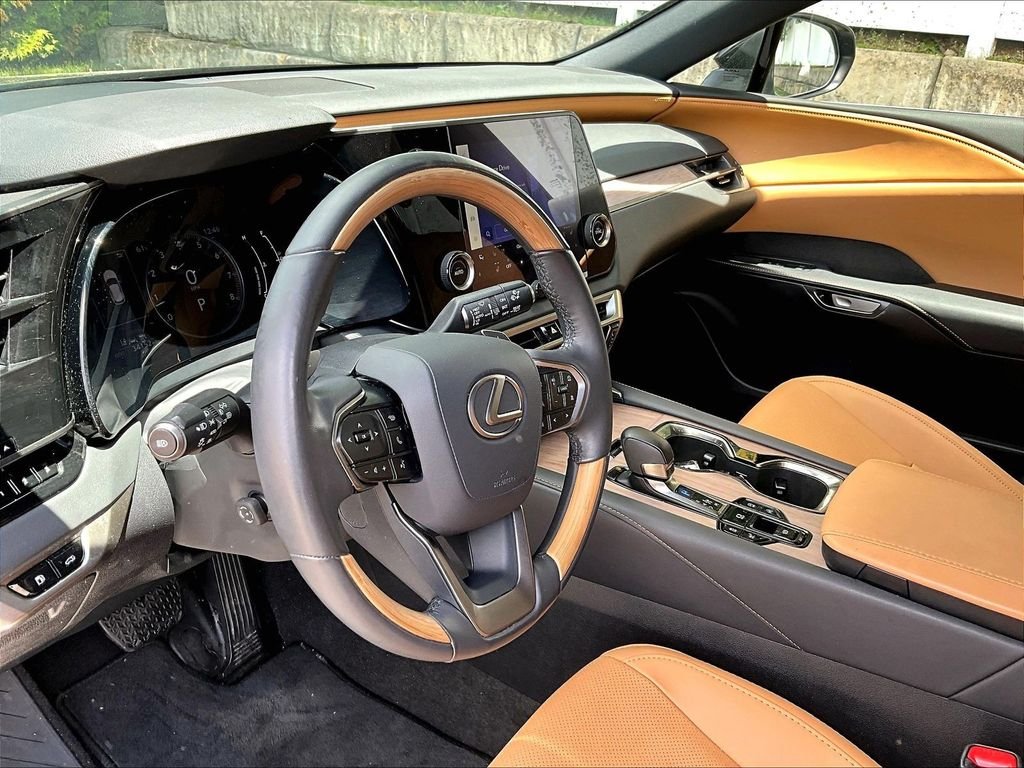 Used 2024 Black Lexus 350 Premium image 8