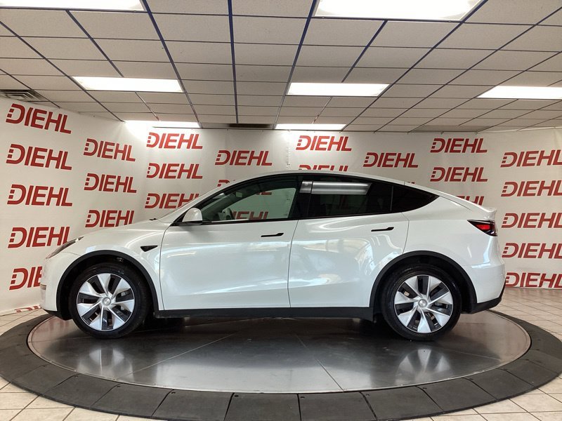 Used 2022  Tesla Long Range image 4