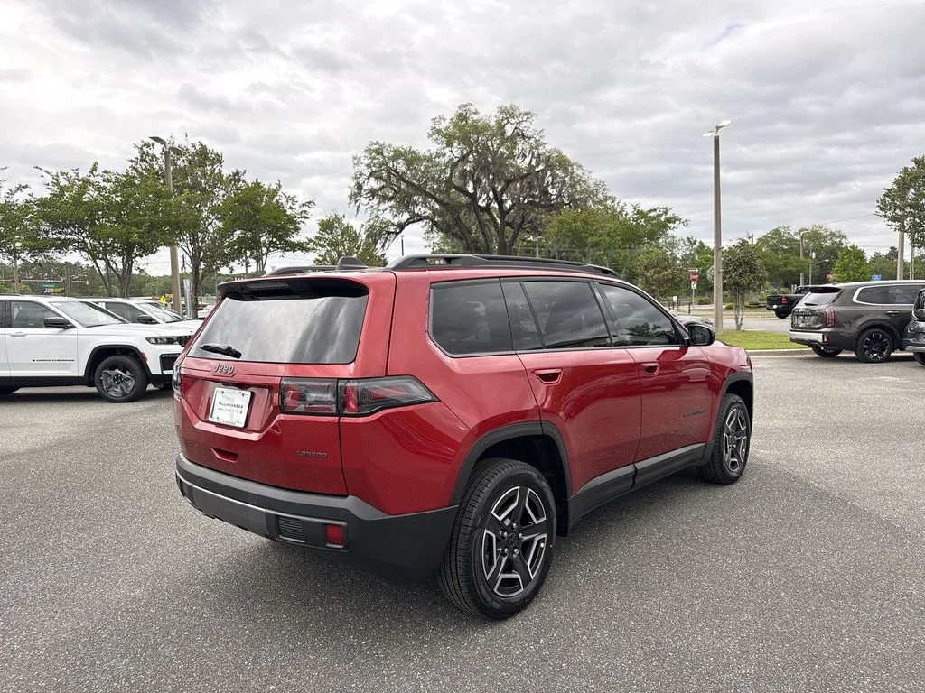 New 2026 Red Hot Pearl-Coat Exterior Paint Jeep Laredo image 3