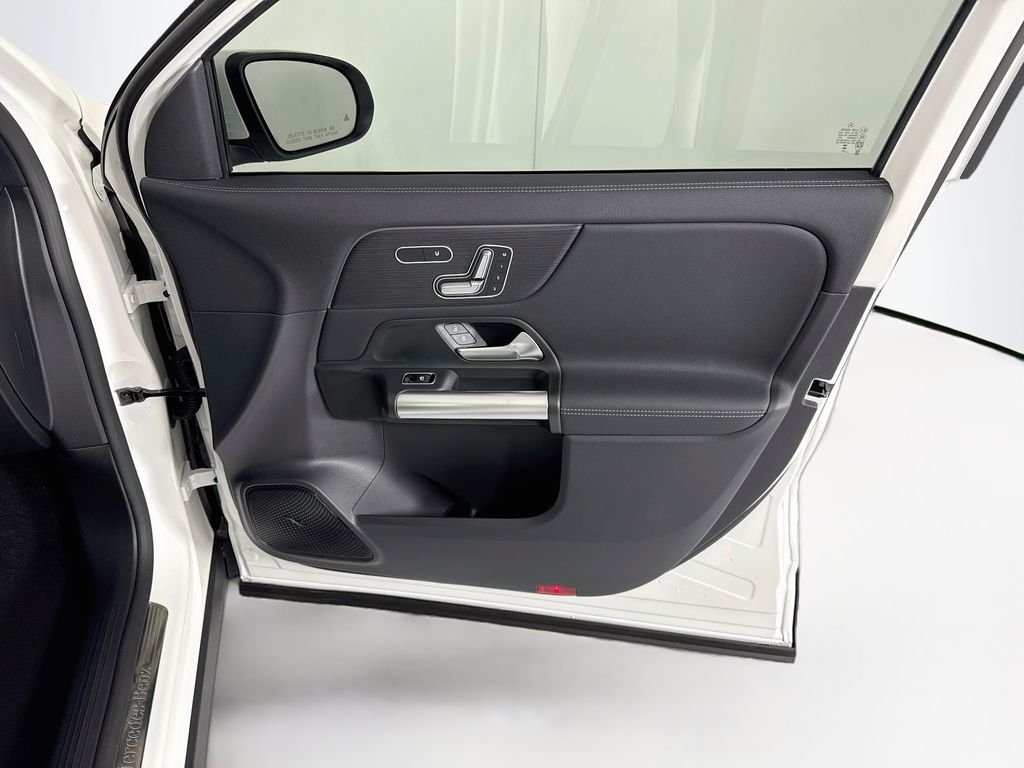 New 2026 Polar White Mercedes-Benz GLA 250 image 25