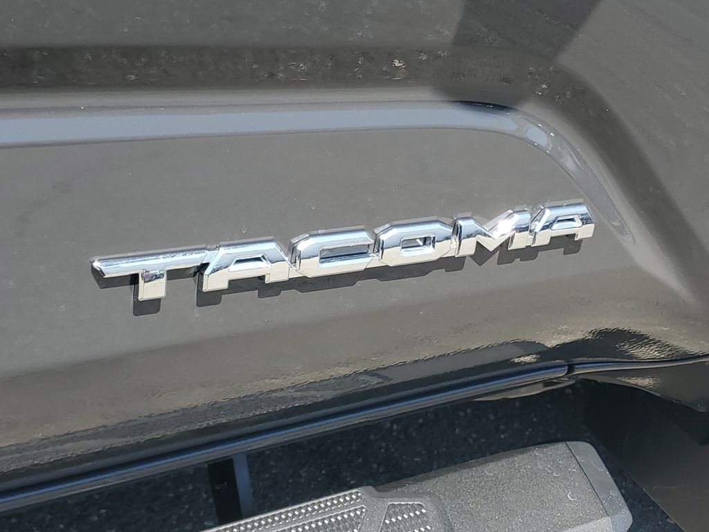 Used 2026 Underground Toyota SR5 image 7